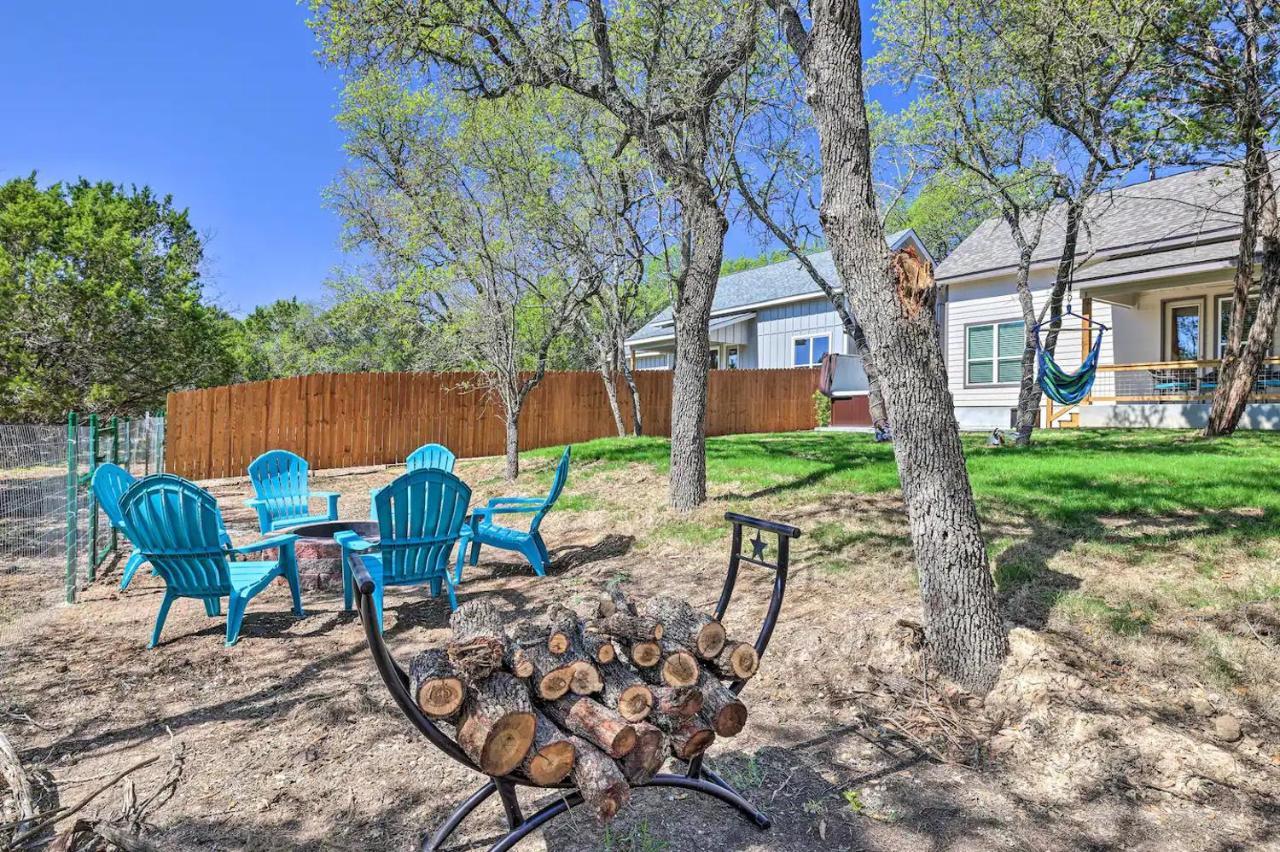 Convenient Cute Cottage Hot Tub Fire Pit Sleeps 6 Canyon Lake Luaran gambar